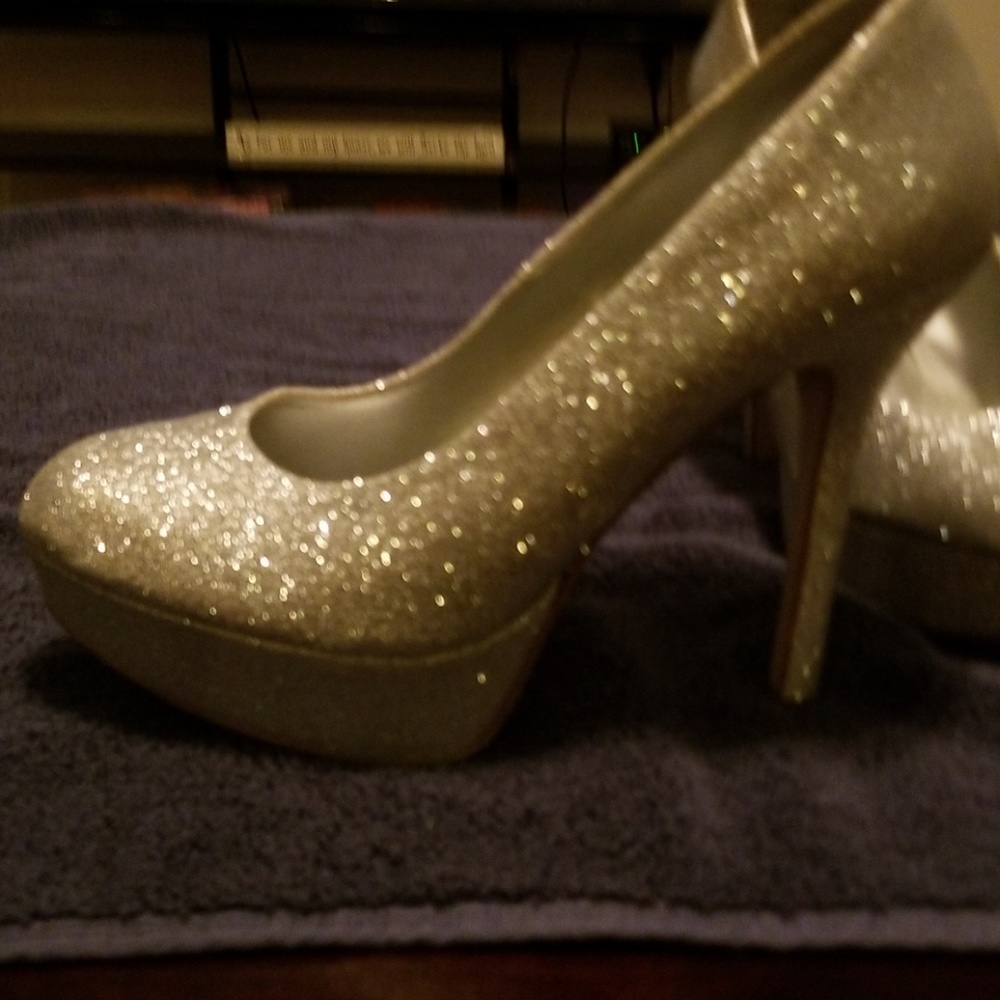 Stilettos - Picture 3 of 3